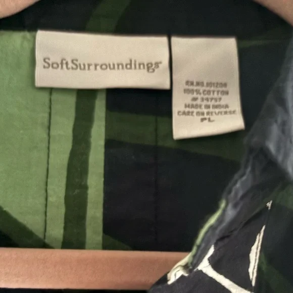 Floral Black and Green Button-Up Shirt - Picture 2 of 2